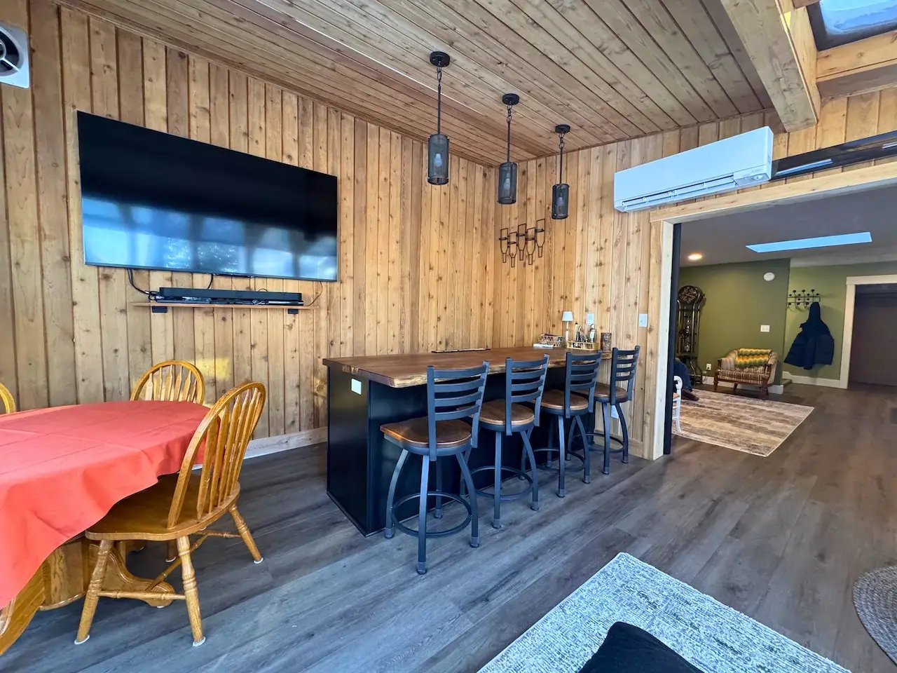 Four season addition in Grand Rapids, MI